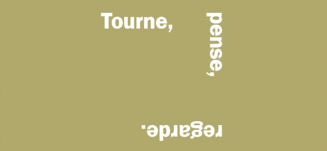 Tourne le livre sur le côté, à l’envers, à gauche, à droite...
