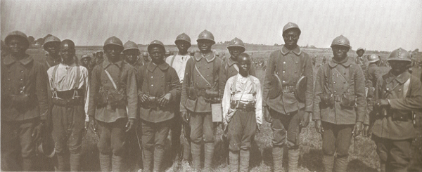 Une photo d'époque de la « Force noire »